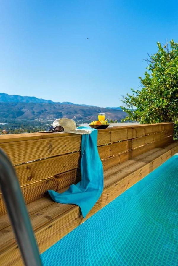 Superior Apartment - Overlooking Chania-With Pool Khania Eksteriør bilde