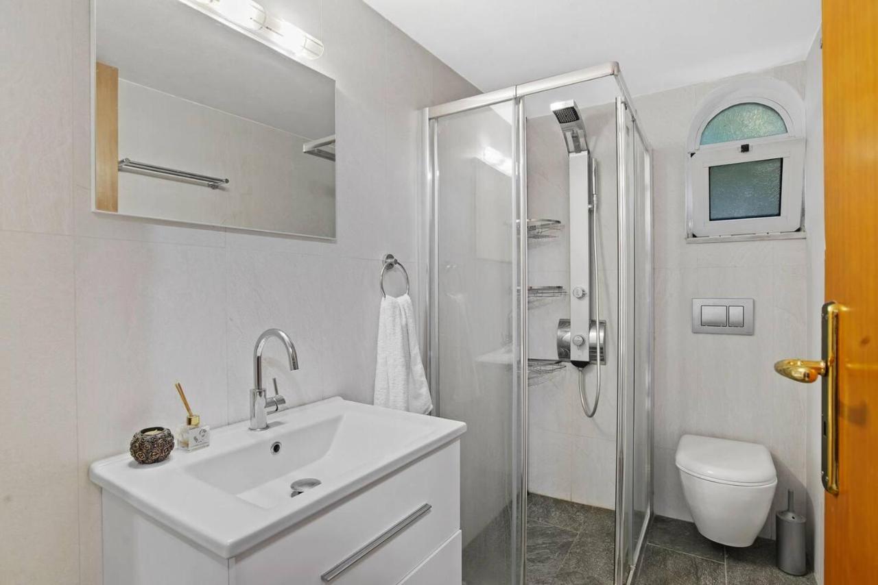 Superior Apartment - Overlooking Chania-With Pool Khania Eksteriør bilde